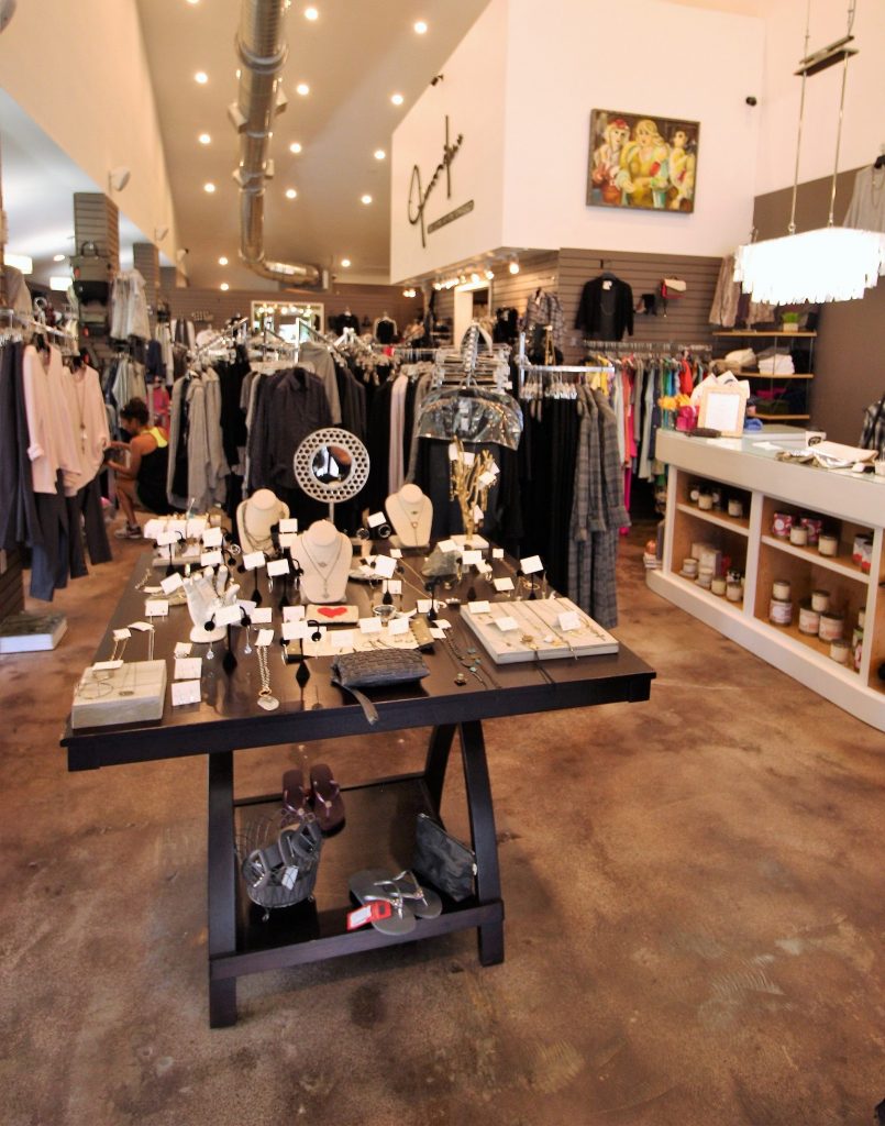 Home Jennifer S Subtle Clothing With Simple Sophistication